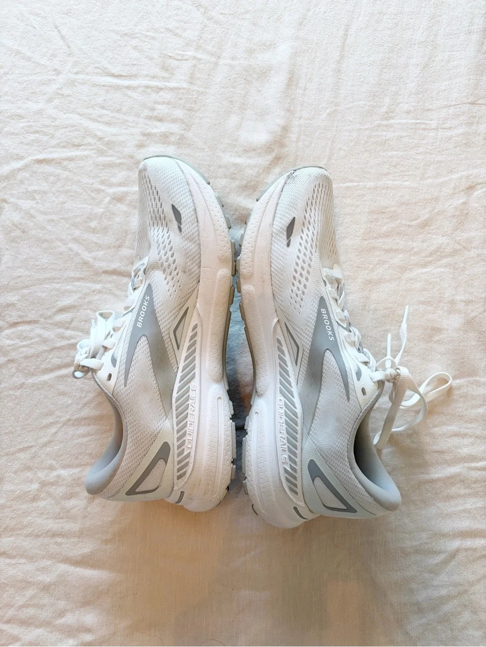 Brooks | Adrenaline GTS White